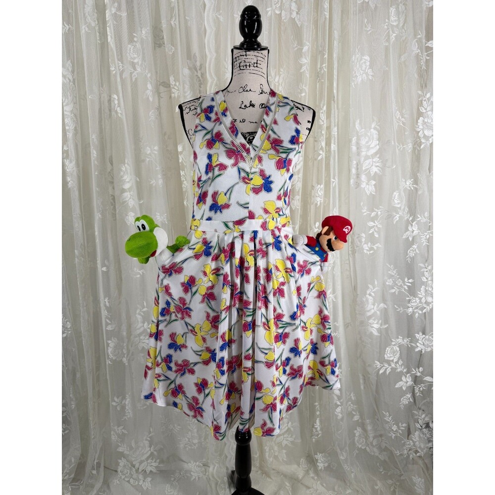 Banana Republic Factory Floral Fit Flare Dress Size 4 White V Neck Pockets